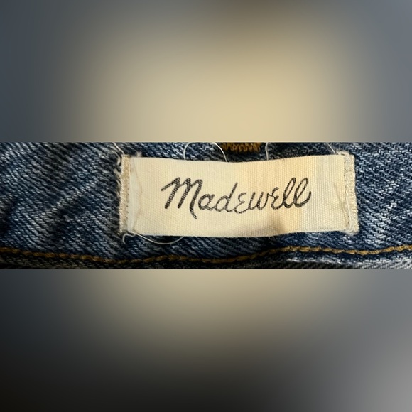 Madewell The Mom Jean in Melva Wash size 26 - Picture 12 of 16